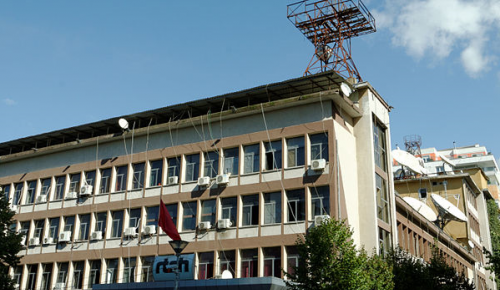 Monitoring EU Guidelines in Albania: Regulator and PSB exposed to political power relations
