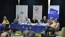 Who should be the allies of the press during their fight for reform of the media sector?