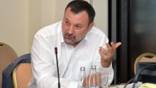 Identity of an author as an indicator of media integrity